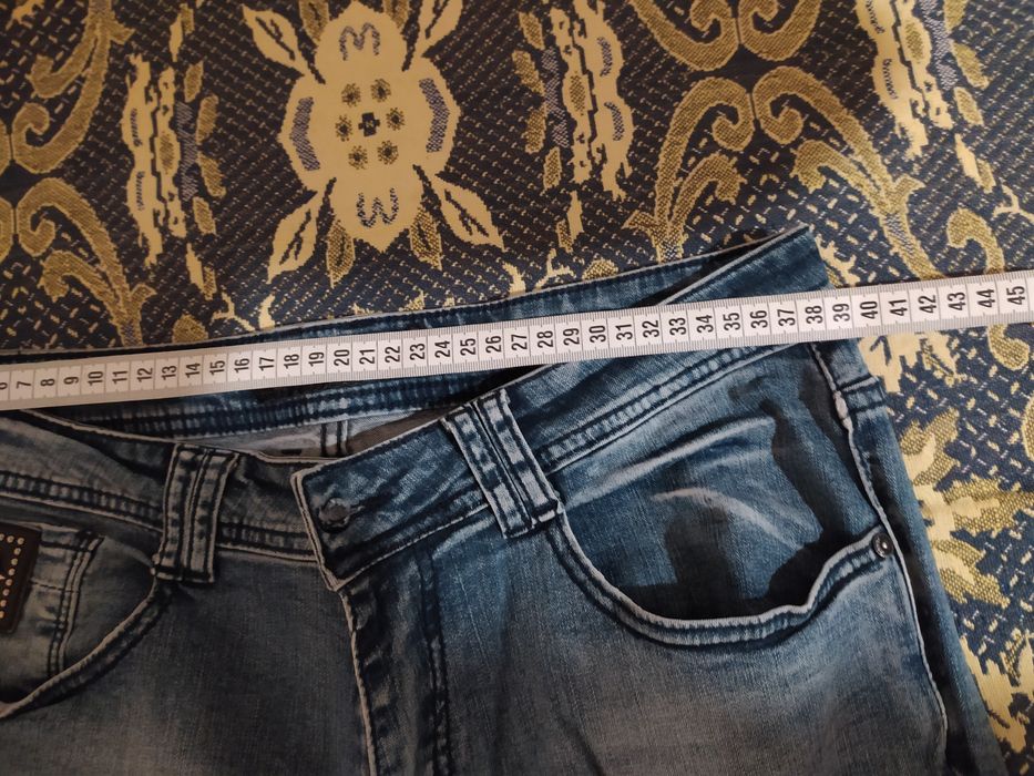 Ефектни мъжки дънки