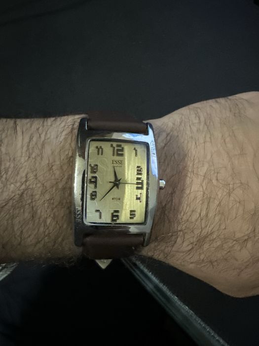 продам часы esse