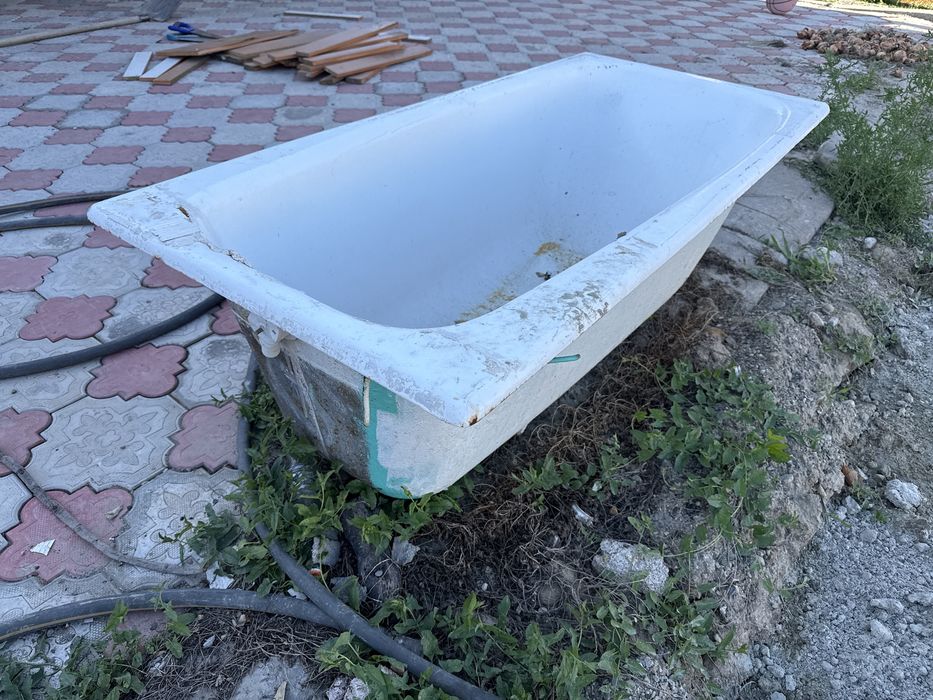Отдам даром чугунную ванну