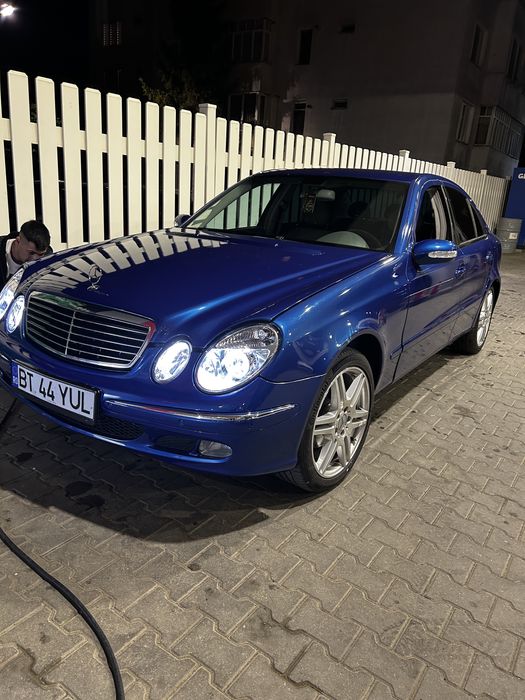Vand sau schimb mercedes e220