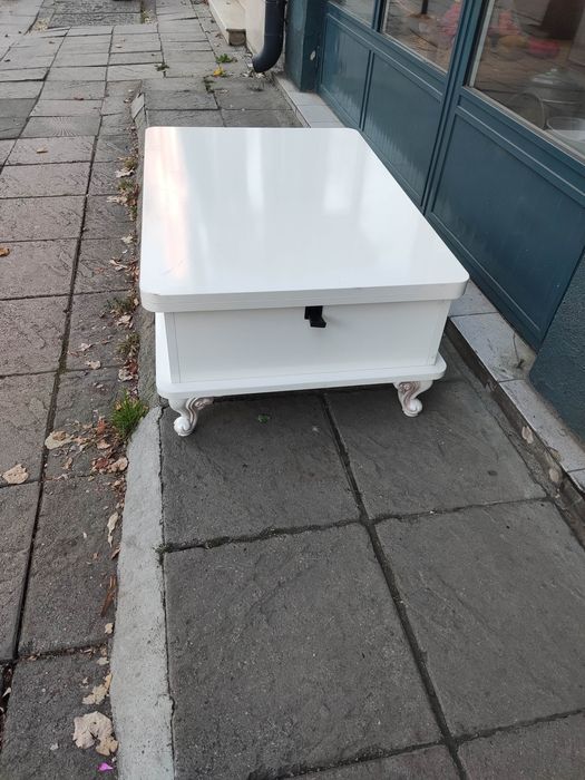 Разстгателна маса на , различни нива