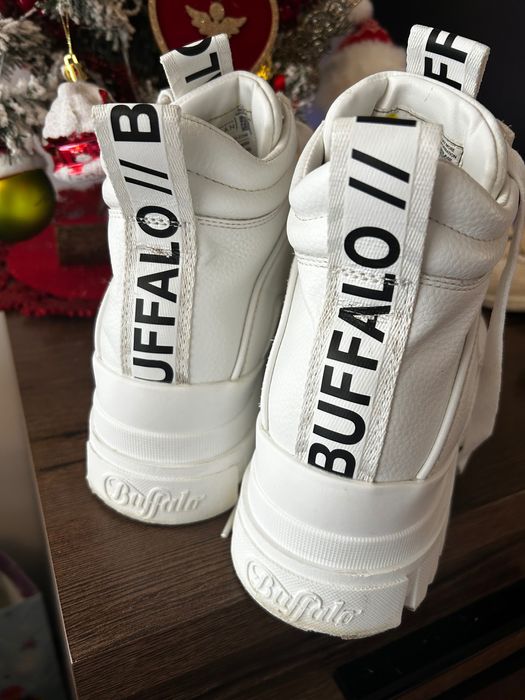 Боти Buffalo ( веган кожа ) перфектно състояние