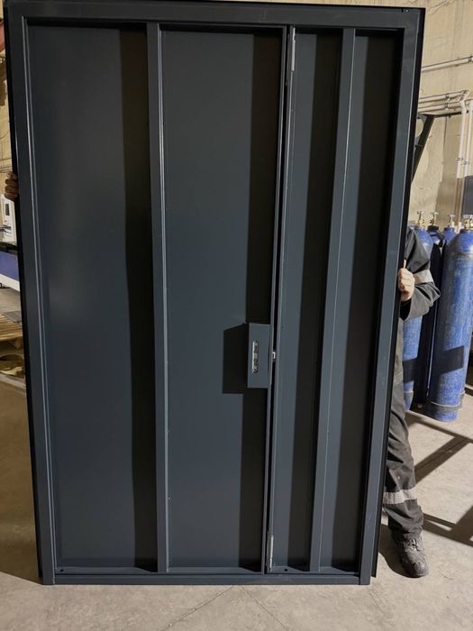 Двери металлические