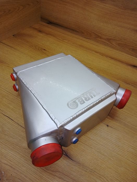 Интеркулер с водно охлаждане универсал 220 x 200 x 110mm (63mm)