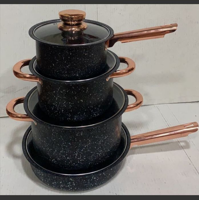 Продаю набор Кострюль (казан)