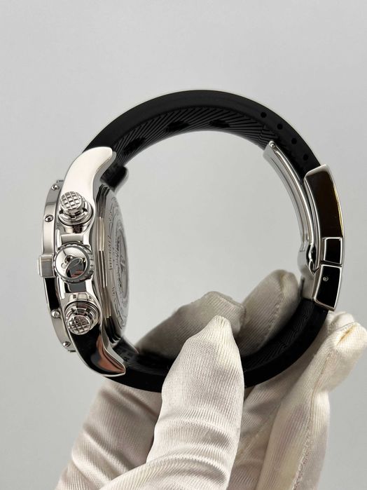 Наручные часы Breitling Super Avenger