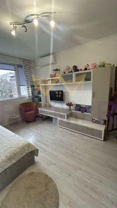 Продава се Четиристаен апартамент в Бургас, Възраждане - 94 кв.м за 1490 €/кв.м - Снимка #7