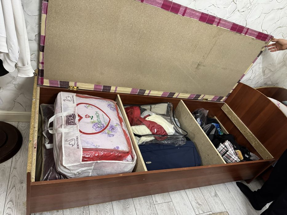 шкаф и диван 2еу