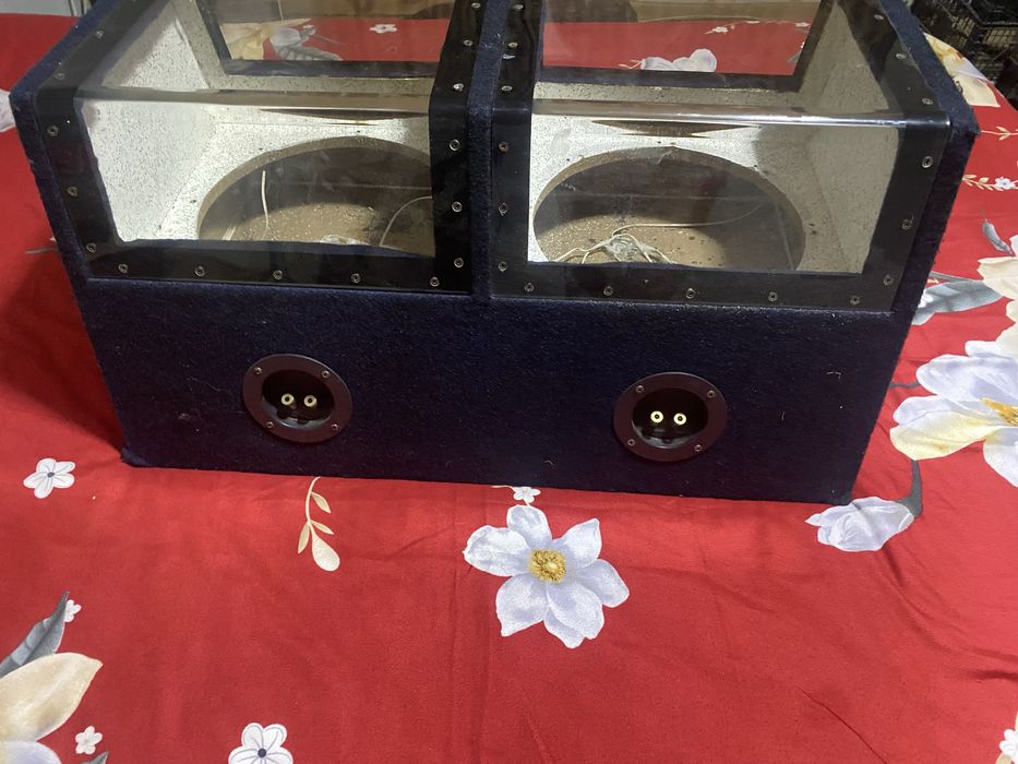 Vand cutie subwoofer auto