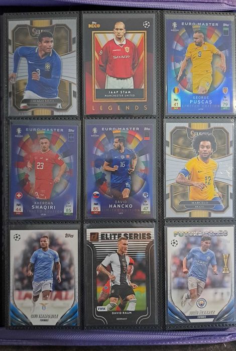 Cartonase cu fotbalisti numerotate,paralele,inserturi si rookie cards