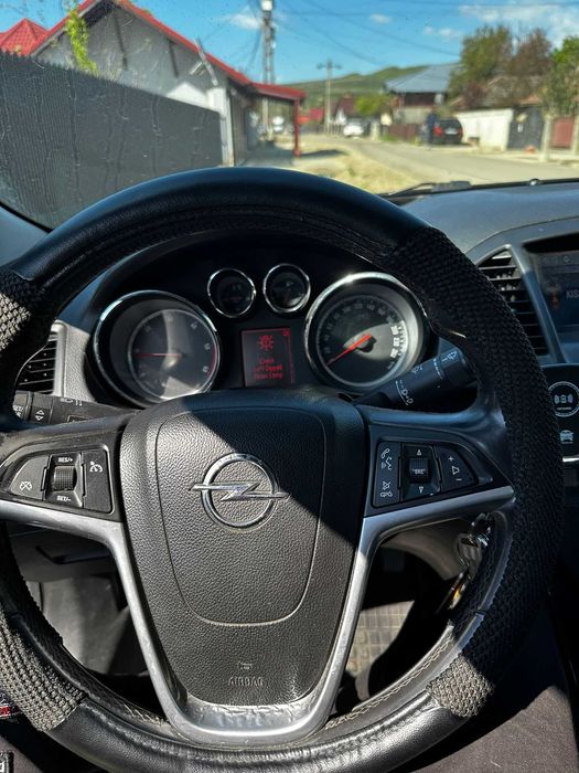 Opel Insignia 2010 2.0 Diesel manuală