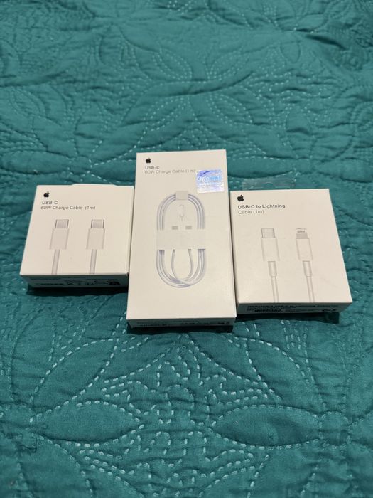 Продавам зарядно и кабел за Iphone type C-type C