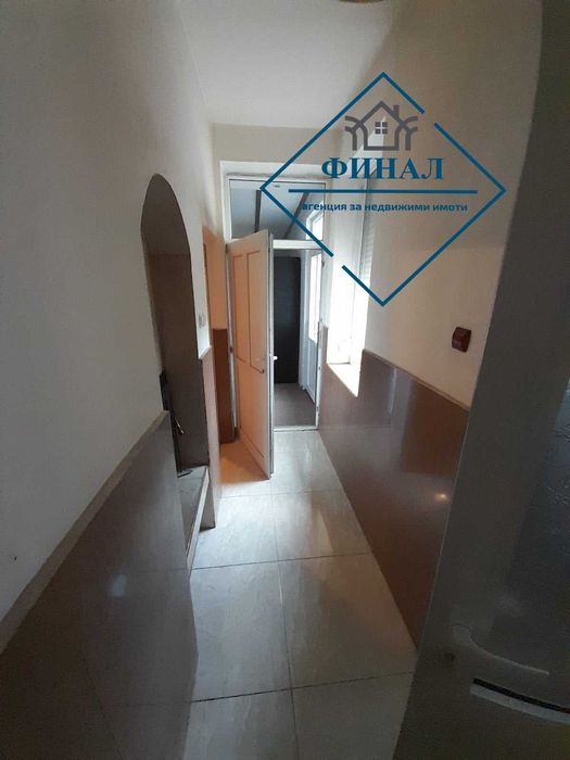 Продава се Етаж от къща в Шумен, Център - 120 кв.м за 1041 €/кв.м - Снимка #9