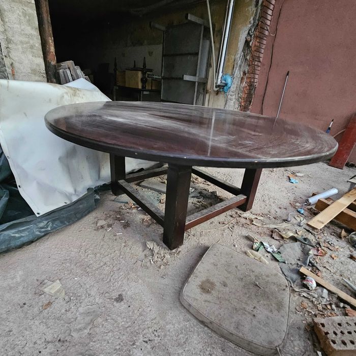 Дървена  кръгла маса