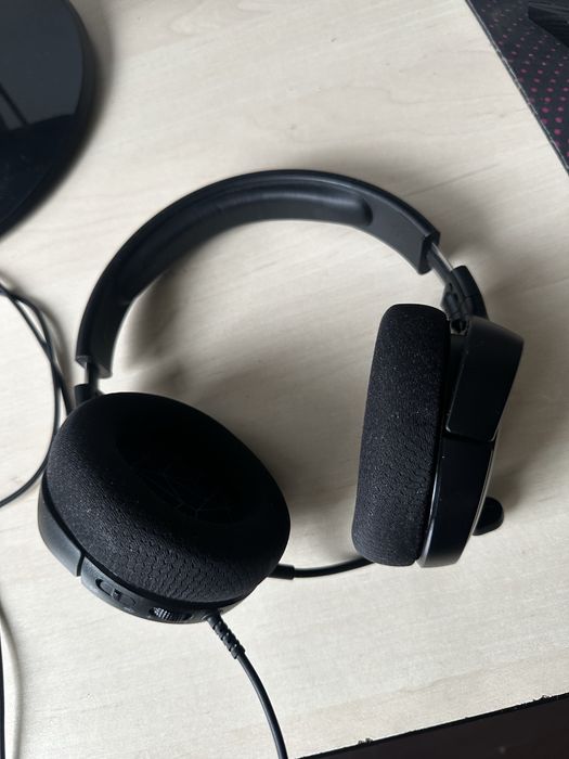 Casti steelseries