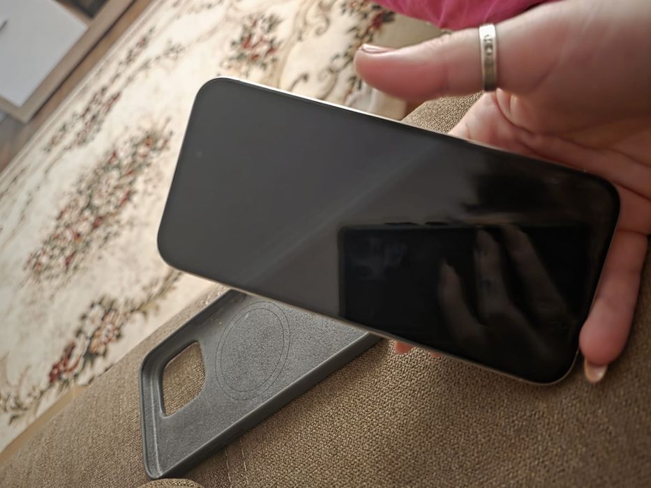 vand iphone 15 pro max 512gb