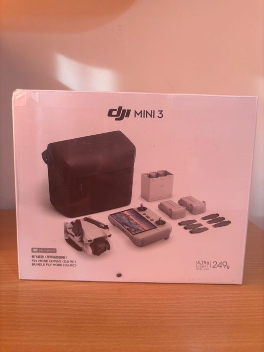 DJI Mini 3 Fly More Combo Sigilată