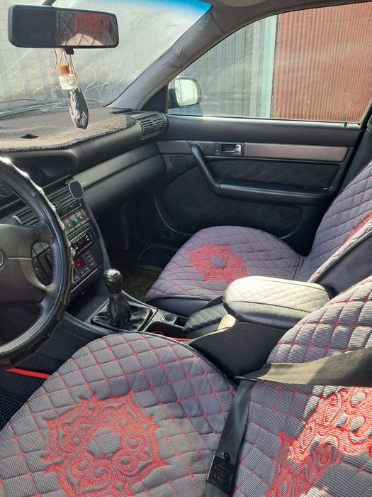 Продам Ауди  А6 С4