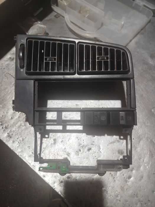 Консоль на пассат б3