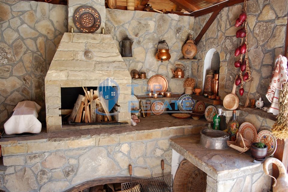 Продава се Къща в Плачковци - 280 кв.м за 679 €/кв.м - Снимка #4