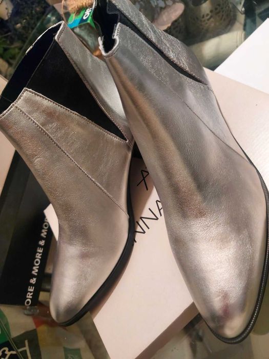 Нови сребристи боти естествена кожа - 42н.