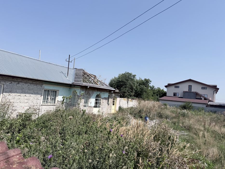 Teren intravilan 1.200 mp + casă renovabilă – Afumați, Ilfov – Str. Salcâmului nr. 23 – 85 €/mp