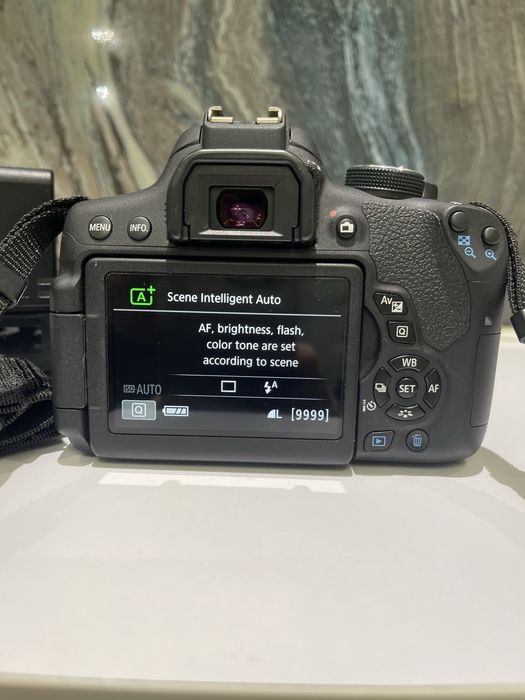 Новый Фотоаппарат Canon EOS 750 D