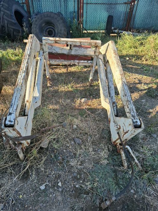 Incarcator frontal pt tractor