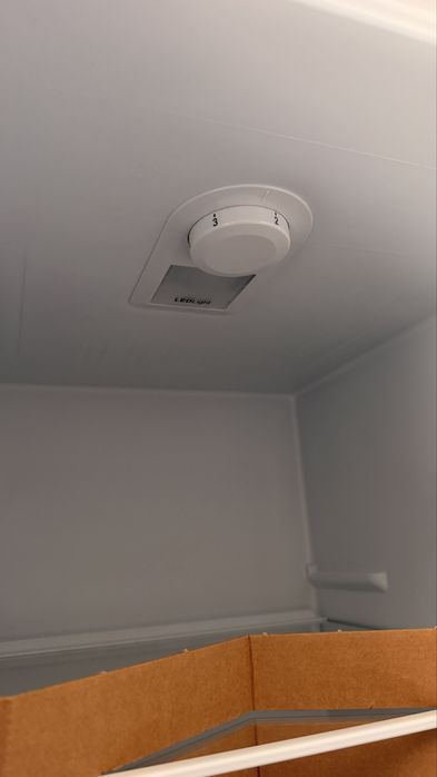 Хладилник с фризер  Low Frost | INDESIT INKS 1361 S4E 343L | ДОЛЕН ФРИЗЕР  | КЛАС E | LED | 38 dB