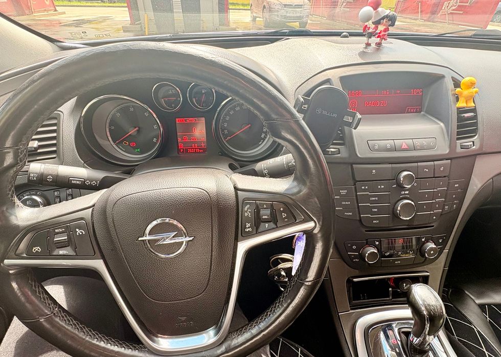 Opel Insignia 2012 automata