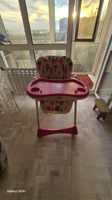 Продам стульчик для девочки