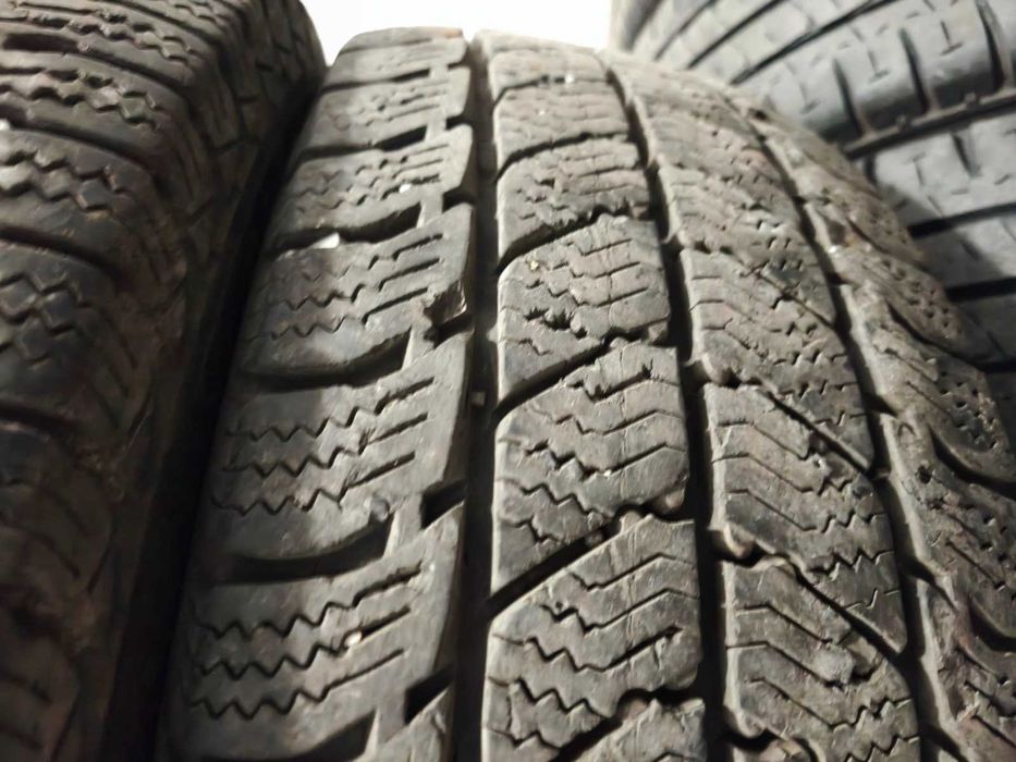 2 броя зимни гуми за бус SEMPERIT VAN GRIP-3 215/65 R16