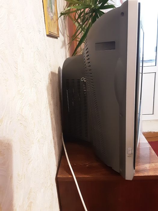 Продаю Телевизор LG