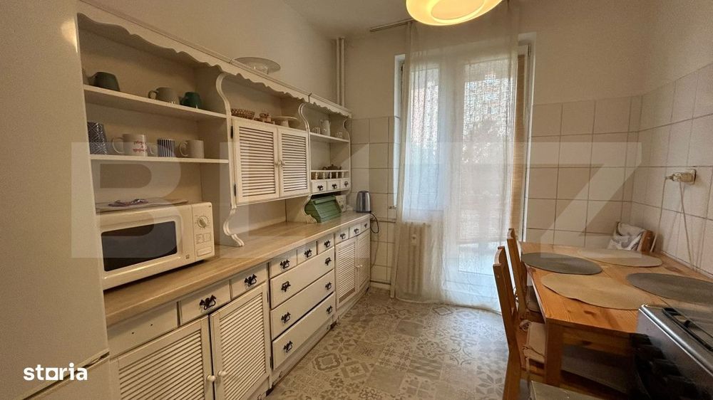 Apartament cu 3 camere, 65 mp, pe Bulevardul Decebal