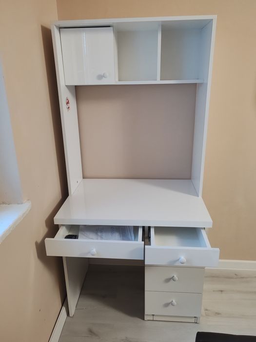 Birou alb mdf lucios