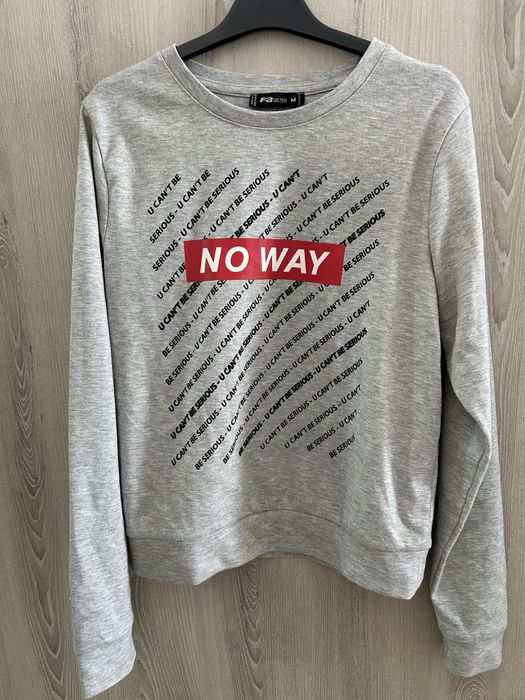 Дамски блузи с дълъг ръкав