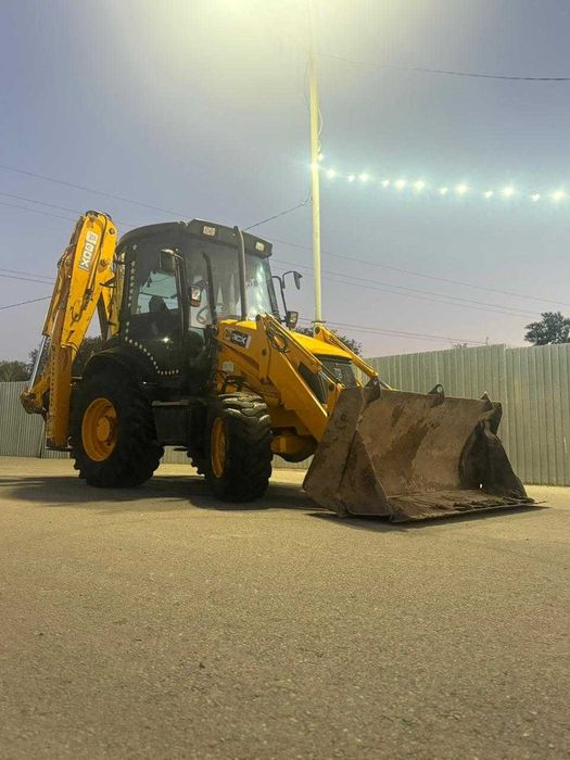 Экскаватор-погрузчик 3в1.Опытный оператор