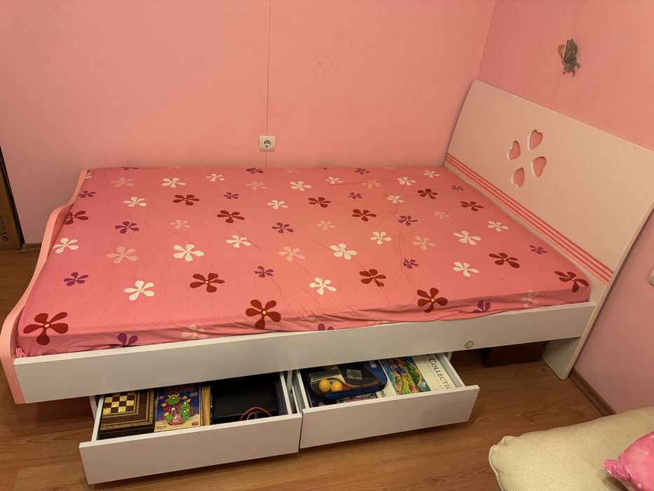 Розова детска стая-легло + 2 секции