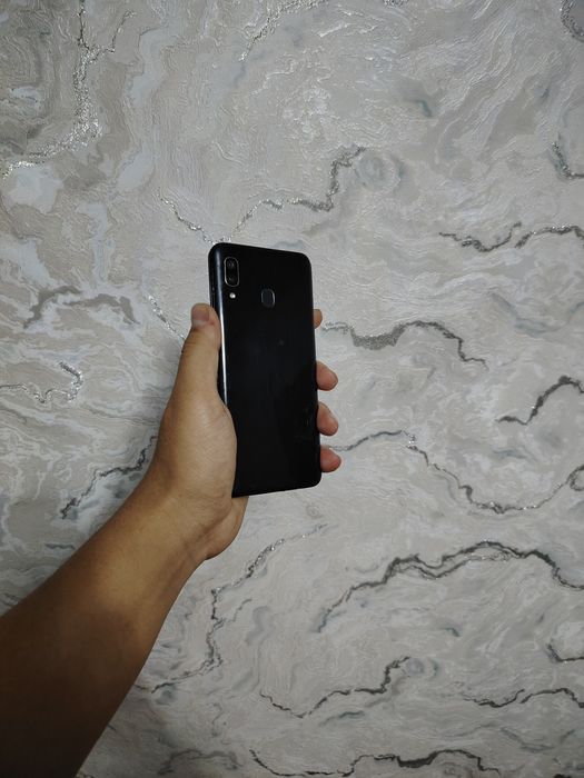 Samsung A30 Sotiladi Holati ideal