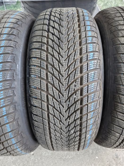 225/55/17 Goodyear 4бр