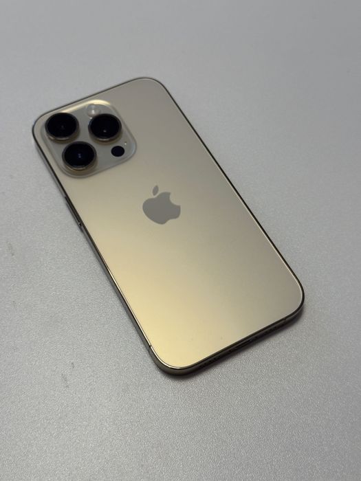 Vand Iphone 14 pro Gold