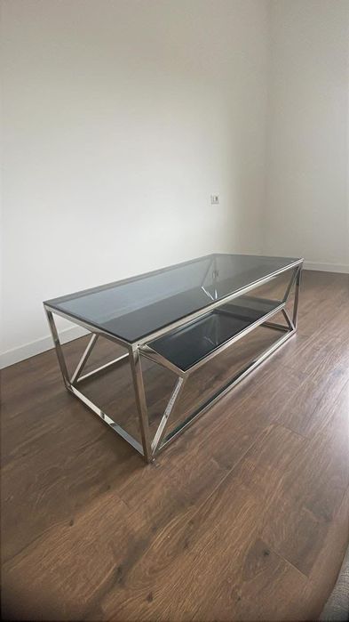 Masa de living din sticlă albastru închis cu cadru metalic