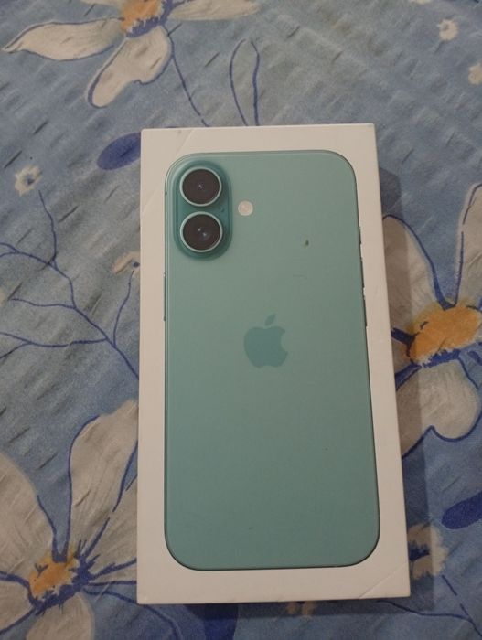 Vând iPhone 16  urgent