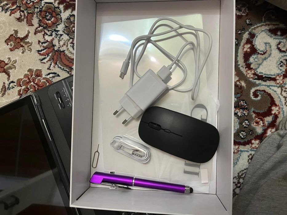 Планшетные компьютеры, G2000 Smart Tablet