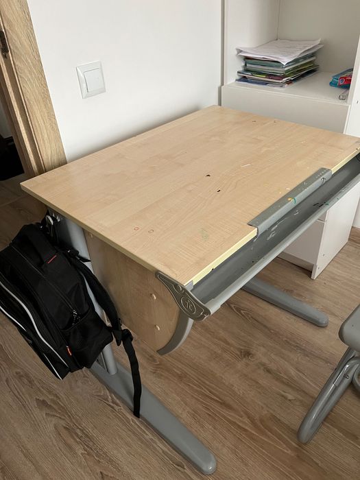 Шкаф, стол и стульчик для школьника