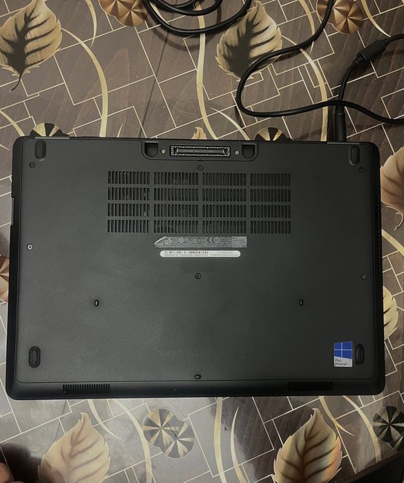 Продавам Компактен лаптоп DELL Latitude E5450