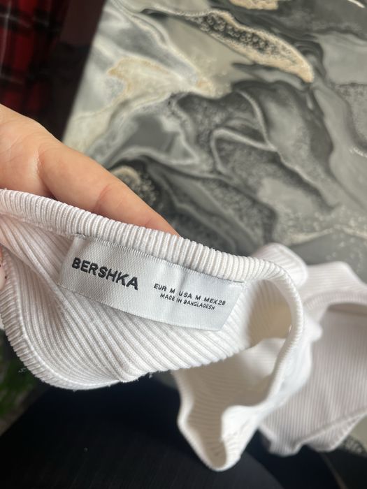 Дамско боди с изрязани участъци