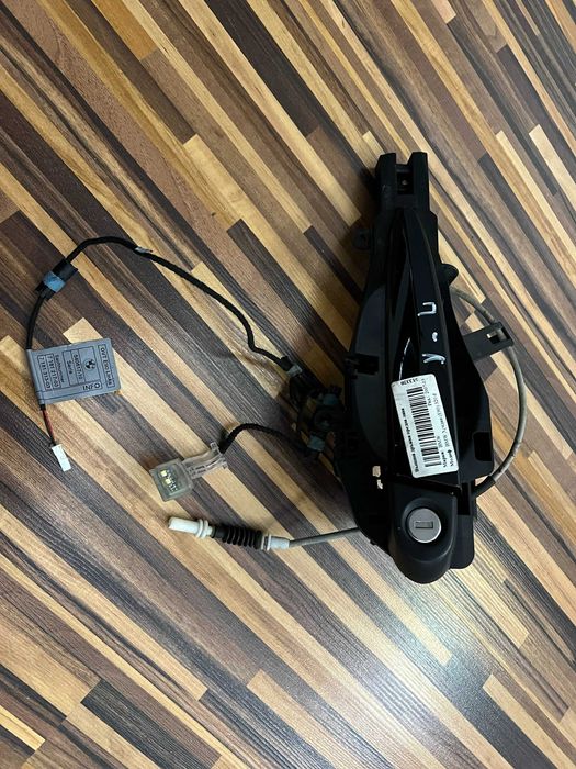 Външна дръжка за предна лява врата BMW E90 със светлина (Lite пакет)