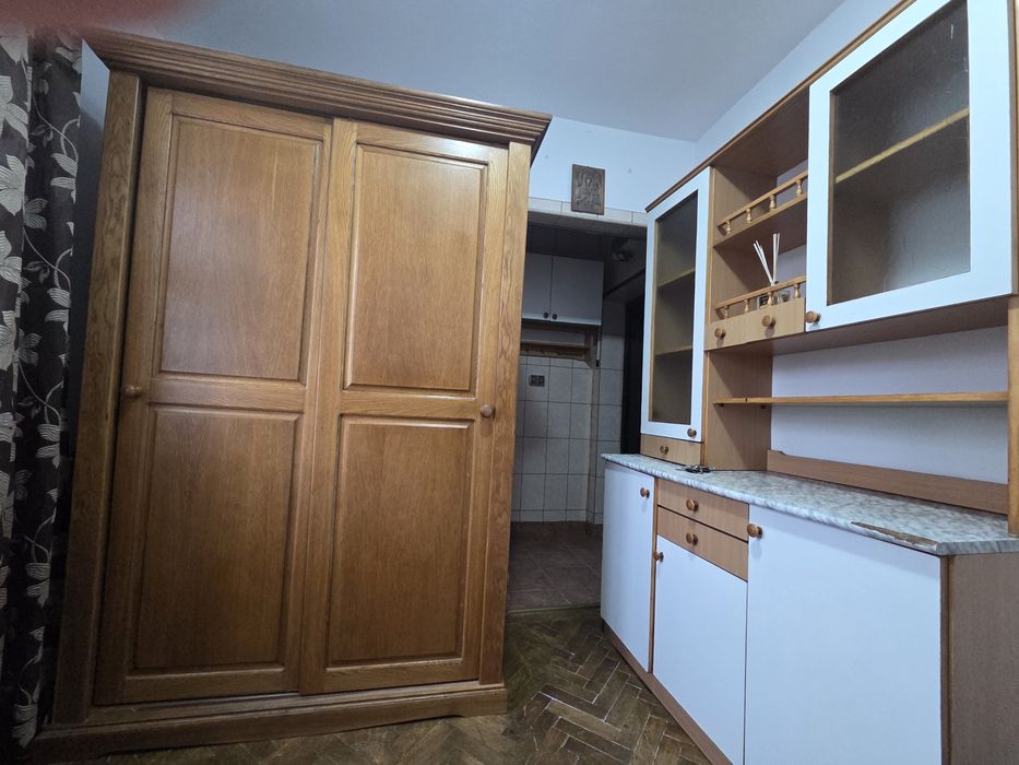 Garsoniera de vânzare