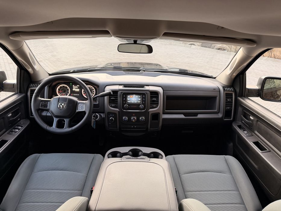 Dodge Ram 5.7 HEMI an 2017 4x4 Autoutilitara  Stare Impecabila